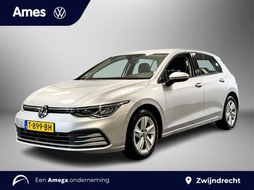 Volkswagen Golf 1.0 110pk eTSI Life Business Achteruitrijcamera | Parkeersensoren voor en achter | Adaptive cruis...