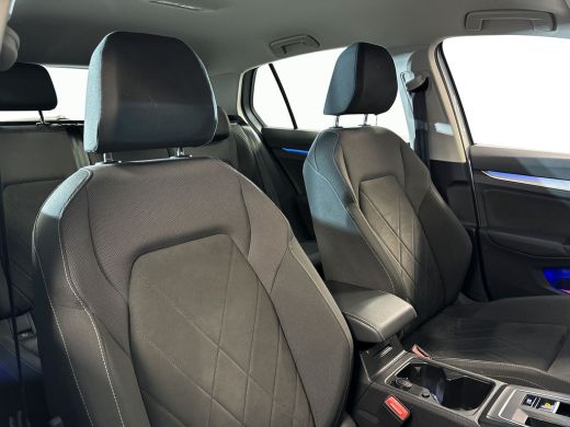 Volkswagen Golf 1.0 110pk eTSI Life Business Achteruitrijcamera | Parkeersensoren voor en achter | Adaptive cruis... ActivLease financial lease
