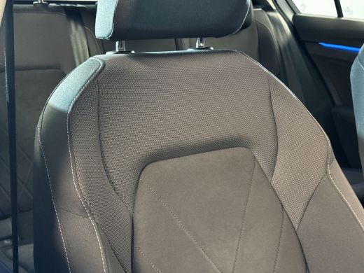 Volkswagen Golf 1.0 110pk eTSI Life Business Achteruitrijcamera | Parkeersensoren voor en achter | Adaptive cruis... ActivLease financial lease