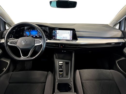 Volkswagen Golf 1.0 110pk eTSI Life Business Achteruitrijcamera | Parkeersensoren voor en achter | Adaptive cruis... ActivLease financial lease