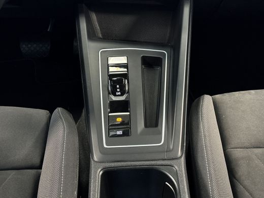 Volkswagen Golf 1.0 110pk eTSI Life Business Achteruitrijcamera | Parkeersensoren voor en achter | Adaptive cruis... ActivLease financial lease