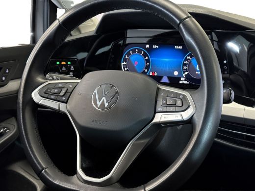 Volkswagen Golf 1.0 110pk eTSI Life Business Achteruitrijcamera | Parkeersensoren voor en achter | Adaptive cruis... ActivLease financial lease