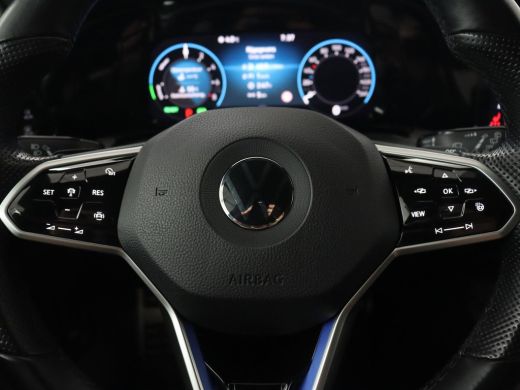 Volkswagen Golf 1.4 eHybrid GTE | Stoelverwarming | Adaptive cruise | Carplay | Navigatie | Parkeerhulp | Full LE... ActivLease financial lease