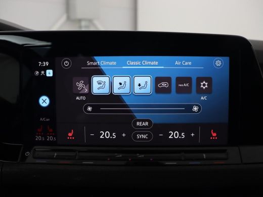 Volkswagen Golf 1.4 eHybrid GTE | Stoelverwarming | Adaptive cruise | Carplay | Navigatie | Parkeerhulp | Full LE... ActivLease financial lease