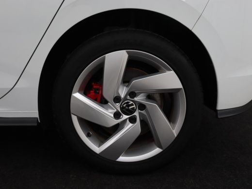 Volkswagen Golf 1.4 eHybrid GTE | Stoelverwarming | Adaptive cruise | Carplay | Navigatie | Parkeerhulp | Full LE... ActivLease financial lease