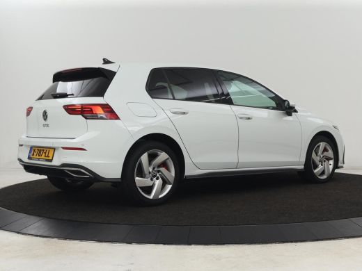 Volkswagen Golf 1.4 eHybrid GTE | Stoelverwarming | Adaptive cruise | Carplay | Navigatie | Parkeerhulp | Full LE... ActivLease financial lease
