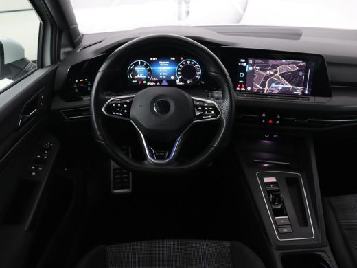 Volkswagen Golf 1.4 eHybrid GTE | Stoelverwarming | Adaptive cruise | Carplay | Navigatie | Parkeerhulp | Full LE... ActivLease financial lease