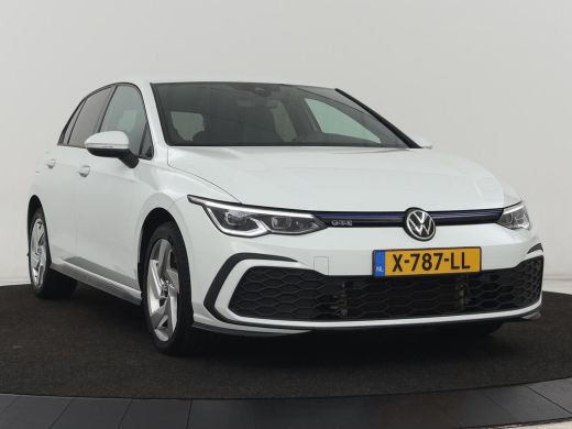Volkswagen Golf 1.4 eHybrid GTE | Stoelverwarming | Adaptive cruise | Carplay | Navigatie | Parkeerhulp | Full LE... ActivLease financial lease