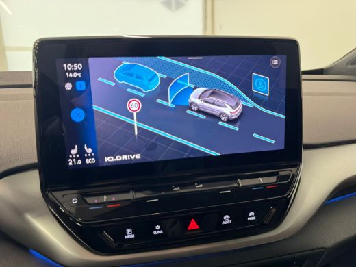 Volkswagen ID.4 First 77 kWh | SoH 90% | Achteruitrijcamera | Apple Carplay/Android Auto|telefoonintegratie premi... ActivLease financial lease