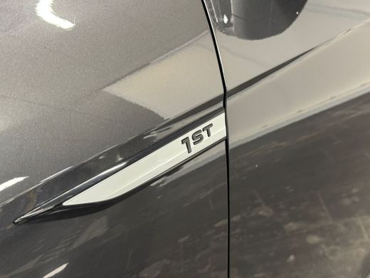 Volkswagen ID.4 First 77 kWh | SoH 90% | Achteruitrijcamera | Apple Carplay/Android Auto|telefoonintegratie premi... ActivLease financial lease