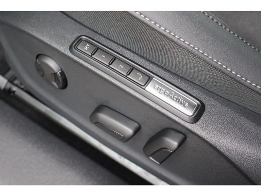 Volkswagen ID.7 Pro Limited Edition | Achterbank in ongelijke delen neerklapbaar incl. middenarmsteun en doorlaad... ActivLease financial lease