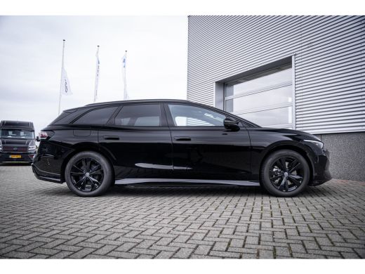 Volkswagen ID.7 Pro Limited Edition Inclusief &euro;2000,- inruilvoordeel | Achterbank in ongelijke delen neerklapbaar... ActivLease financial lease