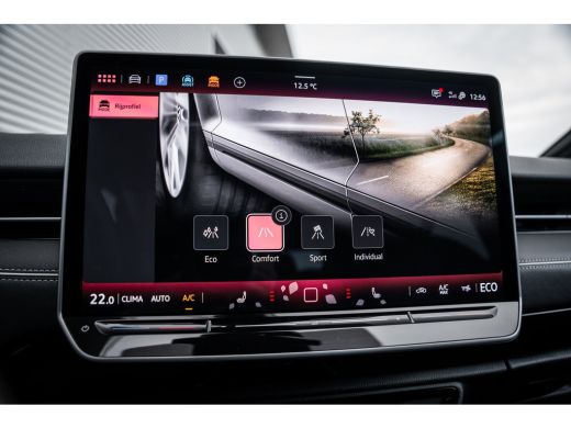 Volkswagen ID.7 Pro Limited Edition Inclusief &euro;2000,- inruilvoordeel | Achterbank in ongelijke delen neerklapbaar... ActivLease financial lease