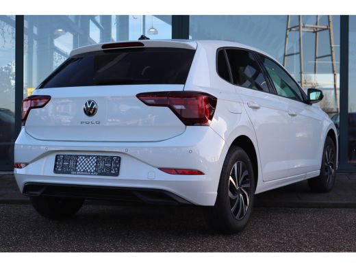 Volkswagen Polo Life Edition Inclusief &euro;2000,- inruilvoordeel | 'App-Connect' smartphone integratie | Achteruitri... ActivLease financial lease
