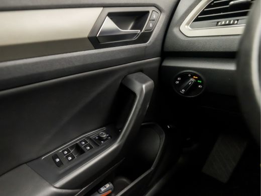 Volkswagen T-Roc 1.0 TSI Luxury Sport (VIRTUAL COCKPIT, LUXE LEDER, APPLE CARPLAY, CAMERA, CLIMATE, STOELVERWARMIN... ActivLease financial lease