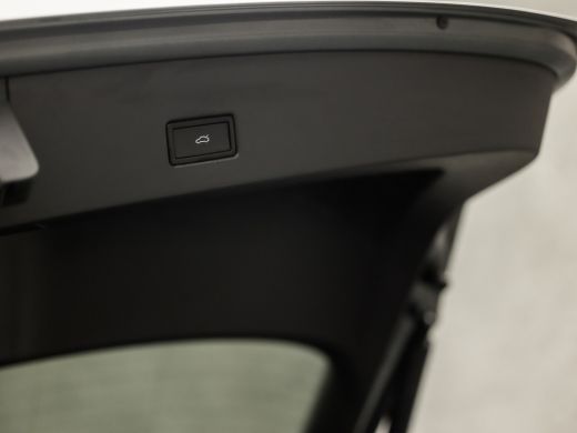 Volkswagen T-Roc 1.0 TSI Luxury Sport (VIRTUAL COCKPIT, LUXE LEDER, APPLE CARPLAY, CAMERA, CLIMATE, STOELVERWARMIN... ActivLease financial lease