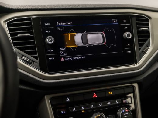 Volkswagen T-Roc 1.0 TSI Luxury Sport (VIRTUAL COCKPIT, LUXE LEDER, APPLE CARPLAY, CAMERA, CLIMATE, STOELVERWARMIN... ActivLease financial lease