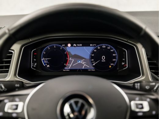 Volkswagen T-Roc 1.0 TSI Luxury Sport (VIRTUAL COCKPIT, LUXE LEDER, APPLE CARPLAY, CAMERA, CLIMATE, STOELVERWARMIN... ActivLease financial lease