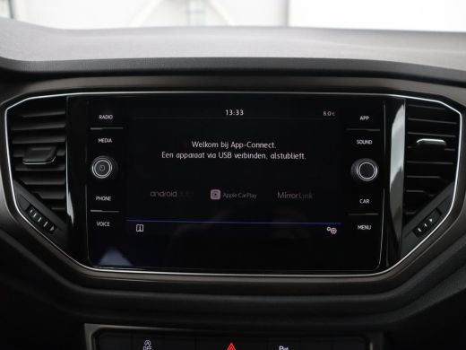 Volkswagen T-Roc 1.0 TSI Style | Carplay | Adaptive cruise | Parkeerhulp | Climate control | Bluetooth | 17'' | Bl... ActivLease financial lease