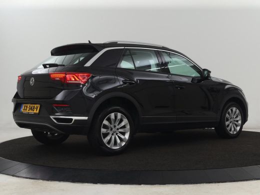 Volkswagen T-Roc 1.0 TSI Style | Carplay | Adaptive cruise | Parkeerhulp | Climate control | Bluetooth | 17'' | Bl... ActivLease financial lease