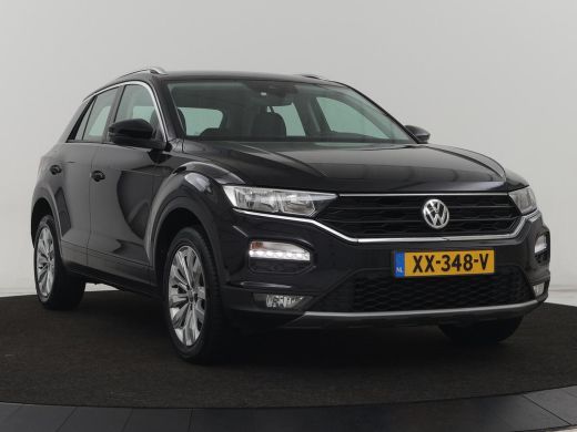 Volkswagen T-Roc 1.0 TSI Style | Carplay | Adaptive cruise | Parkeerhulp | Climate control | Bluetooth | 17'' | Bl... ActivLease financial lease