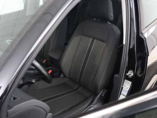 Volkswagen T-Roc 1.0 TSI Style | Carplay | Adaptive cruise | Parkeerhulp | Climate control | Bluetooth | 17'' | Bl... ActivLease financial lease