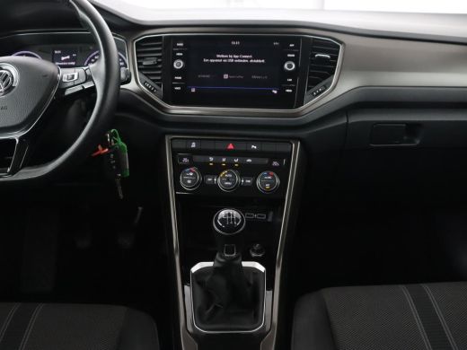 Volkswagen T-Roc 1.0 TSI Style | Carplay | Adaptive cruise | Parkeerhulp | Climate control | Bluetooth | 17'' | Bl... ActivLease financial lease