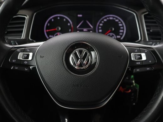 Volkswagen T-Roc 1.0 TSI Style | Carplay | Adaptive cruise | Parkeerhulp | Climate control | Bluetooth | 17'' | Bl... ActivLease financial lease