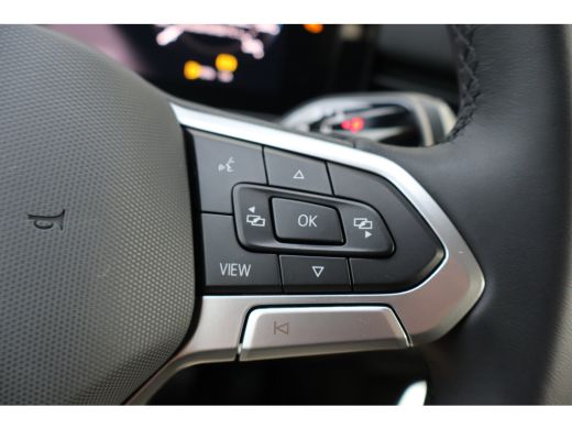 Volkswagen T-Roc Life First Edition | 'App-Connect' draadloze smartphone integratie | Automatische afstandsregelin... ActivLease financial lease