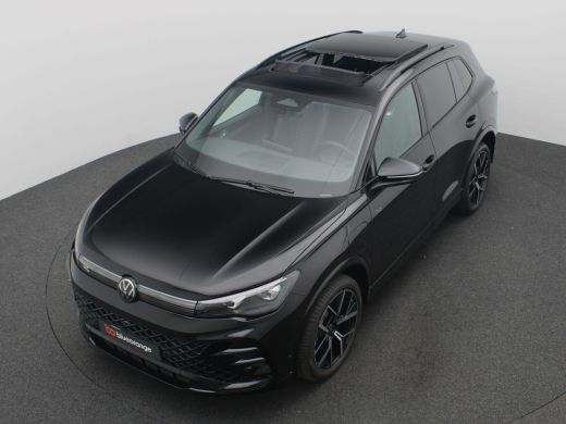 Volkswagen Tiguan 1.5 eHybrid R-Line Edition 204PK DSG Pano-Schuifdak, Black Style, Trekhaak, 20" LM Velgen, Keyles... ActivLease financial lease