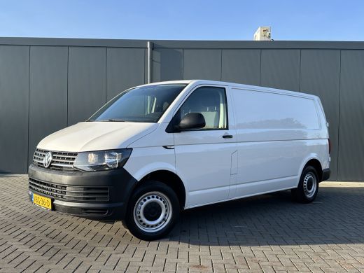 Volkswagen Transporter 2.0 TDI 102 PK / L2H1 / UNIEK 29.774 KM !! / 1e EIGENAAR / TREKHAAK / AIRCO / 3 ZITS ActivLease financial lease