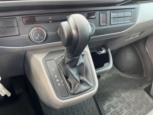Volkswagen Transporter 2.0 TDI L2H1 30 DC Comfortline | 150Pk | Automaat | Dub. Cabine | Trekhaak | ActivLease financial lease