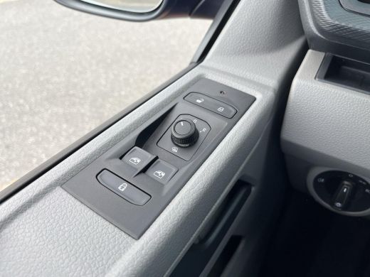 Volkswagen Transporter 2.0 TDI L2H1 30 DC Comfortline | 150Pk | Automaat | Dub. Cabine | Trekhaak | ActivLease financial lease