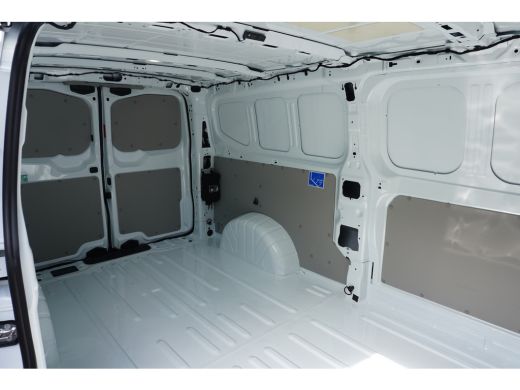 Volkswagen e-Transporter Life L2H1 218 pk, Achterdeuren zonder ruit, Trekhaak, Climatronic, Bijrijdersbank ActivLease financial lease