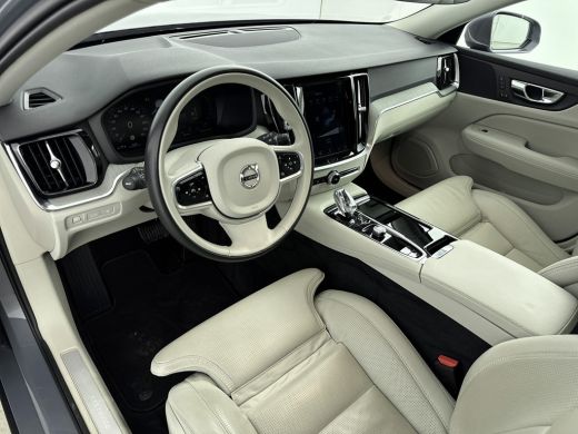Volvo  V60 2.0 T6 Plug-in hybrid AWD Plus Bright | Trekhaak | PDC V+A en Camera | Stoel verwarimg - Ventilat... ActivLease financial lease