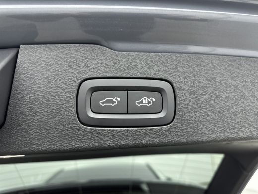 Volvo  V60 2.0 T6 Plug-in hybrid AWD Plus Bright | Trekhaak | PDC V+A en Camera | Stoel verwarimg - Ventilat... ActivLease financial lease