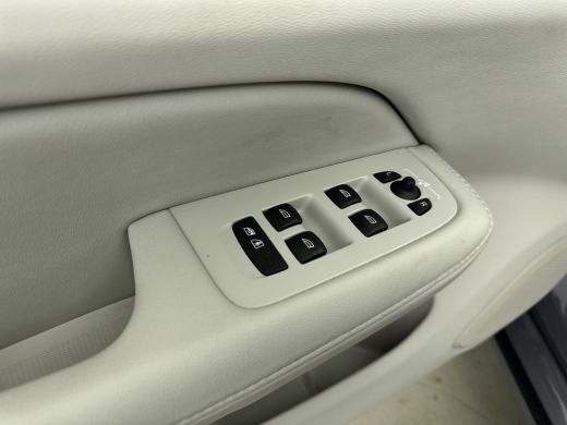 Volvo  V60 2.0 T6 Plug-in hybrid AWD Plus Bright | Trekhaak | PDC V+A en Camera | Stoel verwarimg - Ventilat... ActivLease financial lease