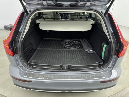 Volvo  V60 2.0 T6 Plug-in hybrid AWD Plus Bright | Trekhaak | PDC V+A en Camera | Stoel verwarimg - Ventilat... ActivLease financial lease