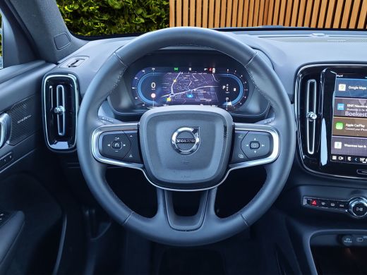 Volvo  XC40 2.0 B4 Plus Dark | Trekhaak | Camera | Stuur/stoelverwarming | Harman/Kardon ActivLease financial lease