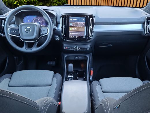 Volvo  XC40 2.0 B4 Plus Dark | Trekhaak | Camera | Stuur/stoelverwarming | Harman/Kardon ActivLease financial lease