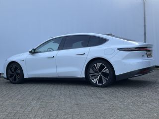 NIO ET7 75 kWh Dual AWD 653PK Incl. BTW Pano 360&deg; Full option Massage Autopilot Nieuwstaat!