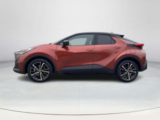 Toyota C-HR 2.0 Plug-in Hybrid 220 Executive | Uit voorraad leverbaar! | &euro; 2.000 extra inruilwaarde |