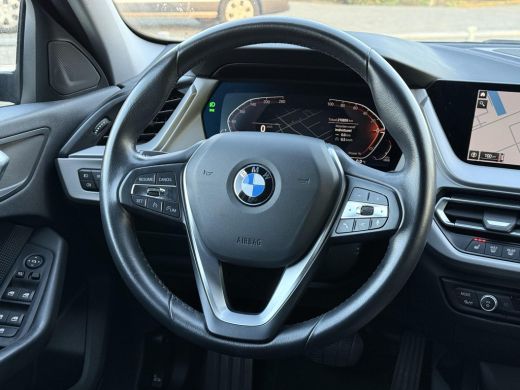BMW 1 Serie 116d Aut. Executive Bus. Edition | Facelift | Navi | Camera | Virtual i-Cockpit | ActivLease financial lease