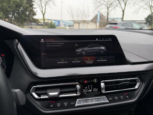 BMW 2 Serie Gran Coup&eacute; 218i Aut. Sport Edition | LED | Sport Leder | Navi | Camera | ActivLease financial lease