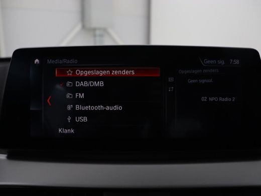 BMW X1 sDrive20i Executive | Sportstoelen | Head-Up | Full LED | Navigatie | DAB | Climate control | Par... ActivLease financial lease