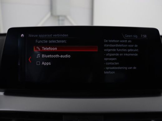 BMW X1 sDrive20i Executive | Sportstoelen | Head-Up | Full LED | Navigatie | DAB | Climate control | Par... ActivLease financial lease