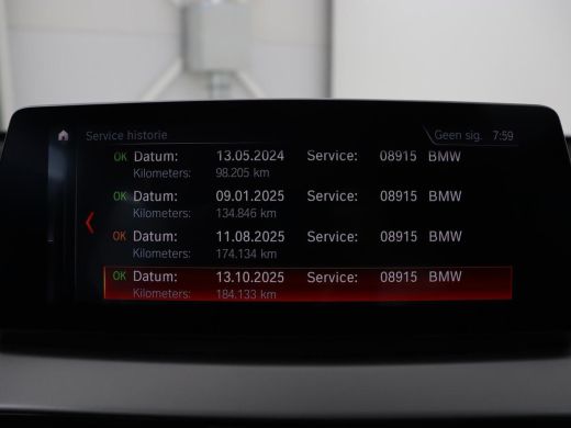 BMW X1 sDrive20i Executive | Sportstoelen | Head-Up | Full LED | Navigatie | DAB | Climate control | Par... ActivLease financial lease