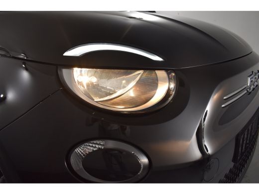 Fiat 500 Icon 42 kWh | 1e Eigenaar! | Navi | Clima | Half Leder | Cruise Control | Lichtmetalen Velgen | DAB ActivLease financial lease