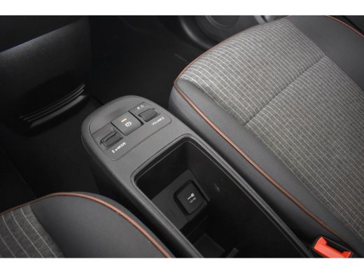 Fiat 500 Icon 42 kWh | 1e Eigenaar! | Navi | Clima | Half Leder | Cruise Control | Lichtmetalen Velgen | DAB ActivLease financial lease