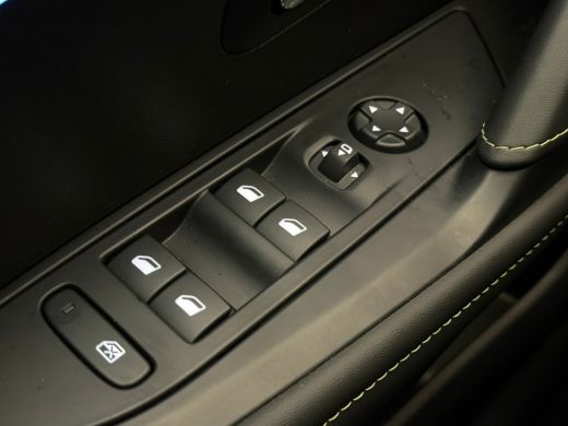 Peugeot 208 Hybrid 100 e-DCS6 GT Climate | Cruise | 17'' LMV | Apple Carplay/Android Auto | | Achterruitverwa... ActivLease financial lease